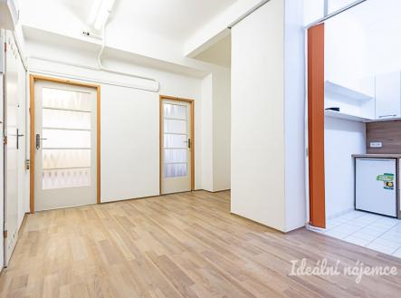 Pronájem bytu, 3+1, 77 m²