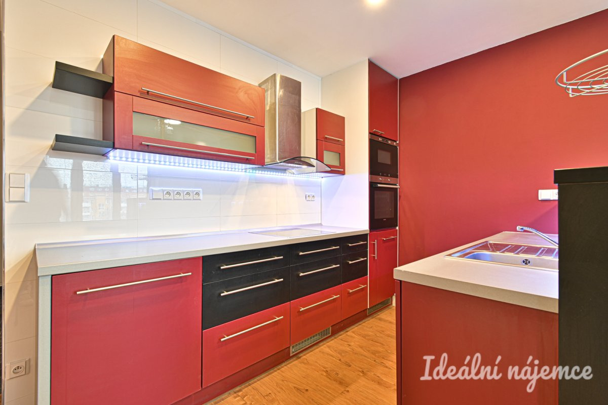 3+kk, Křídlovická