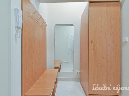 Pronájem bytu, 1+1, 38 m²