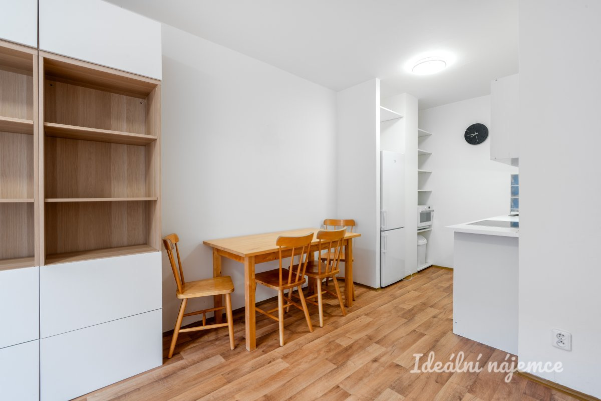 Pronájem bytu 2+kk, Zelenohorská, Bohnice, 42 m2