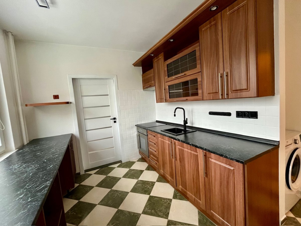 Pronájem bytu 2+1, Rudolfovská tř., České Budějovice 4,  17 000 Kč/měsíčně, 59 m2