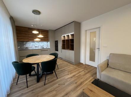 Pronájem bytu, 3+kk, 76 m²