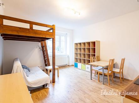 Pronájem bytu, 1+kk, 32 m²