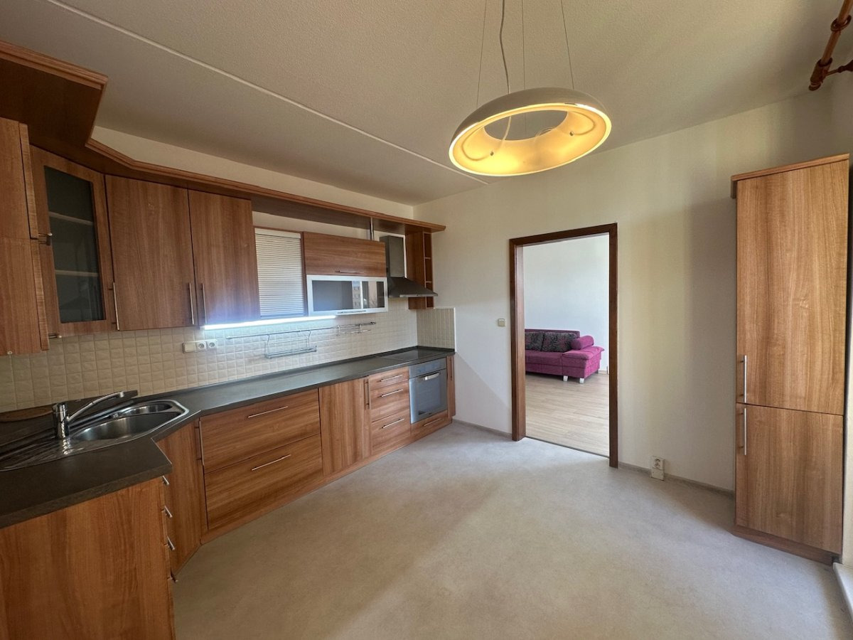 Pronájem bytu 3+1, M. Chlajna, České Budějovice 2, 18 000 Kč/měs, 82 m2