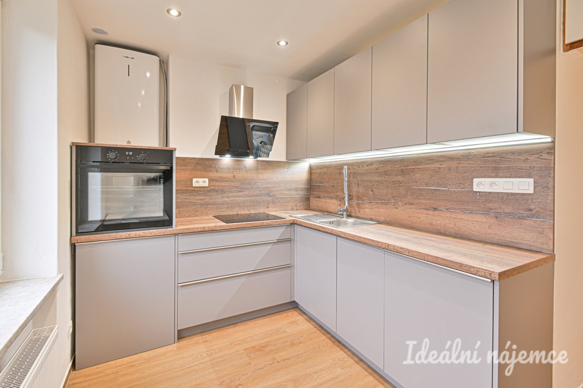 Pronájem bytu 2+1, Lomená, Komárov, 22000 Kč/měs, 52 m2