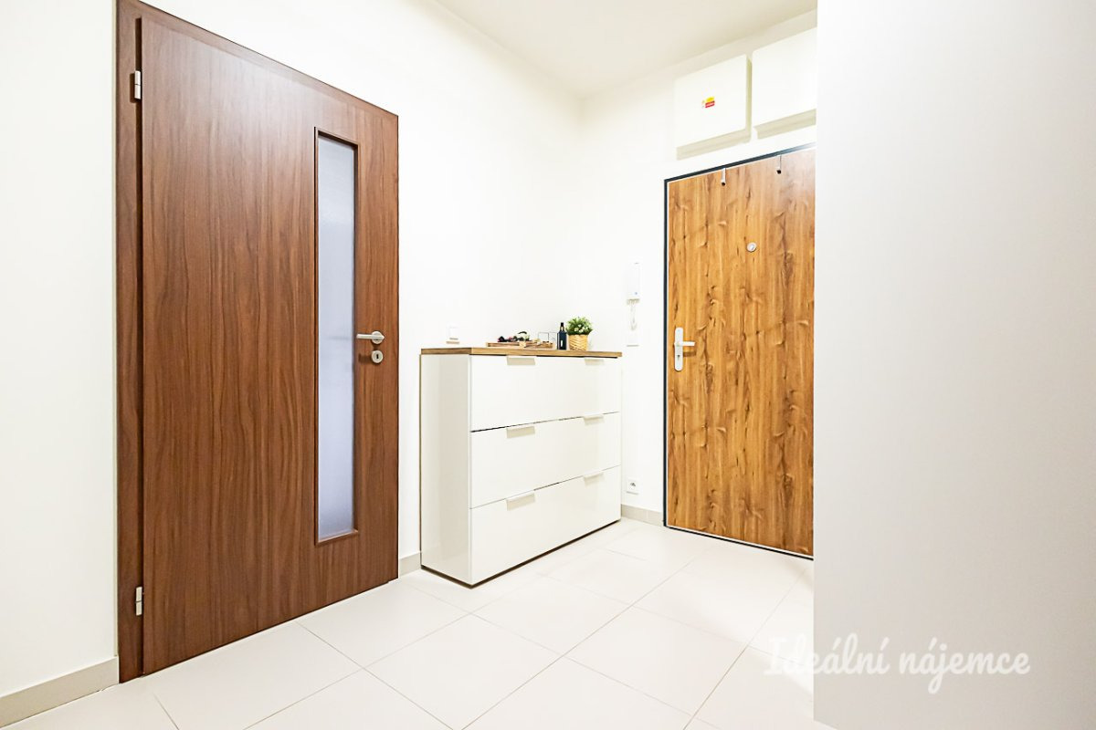 Pronájem bytu 2+kk, Granitova, Hloubětín, 25900 Kč/měs, 53 m2