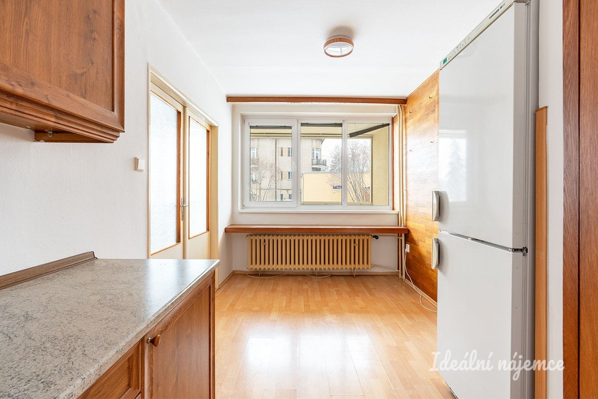 Pronájem bytu 2+1, Čumpelíkova, Kobylisy, 19900 Kč/měs, 57 m2