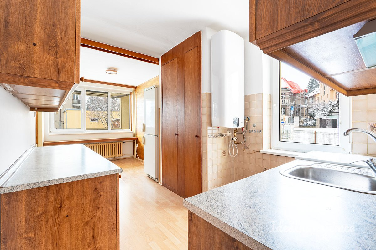 Pronájem bytu 2+1, Čumpelíkova, Kobylisy, 19900 Kč/měs, 57 m2