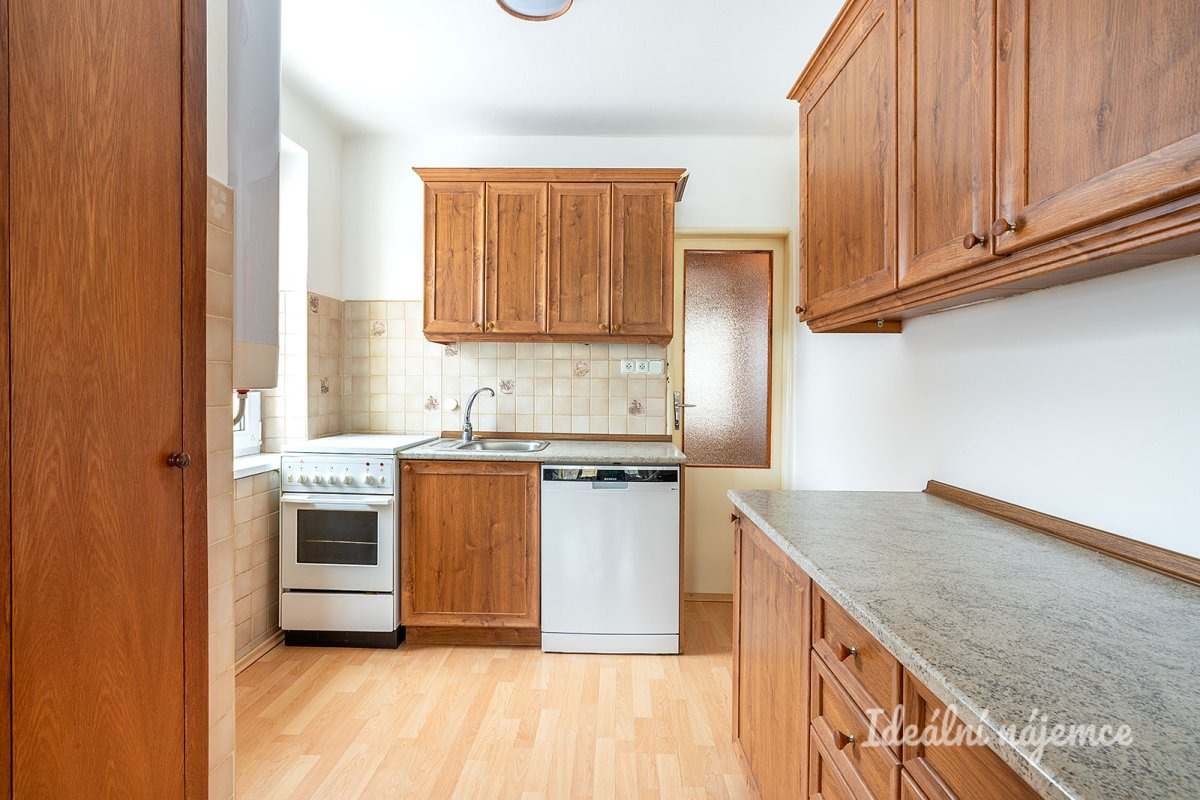 Pronájem bytu 2+1, Čumpelíkova, Kobylisy, 19900 Kč/měs, 57 m2