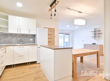 Pronájem bytu, 3+kk, 82 m²