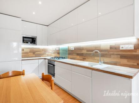 Pronájem bytu, 3+kk, 66 m²