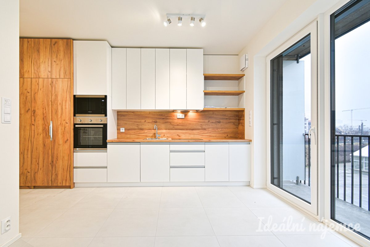 Pronájem bytu 1+kk, Koliště, Zábrdovice,  Kč/měs, 23 m2