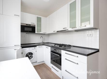 Pronájem bytu, 2+1, 58 m²