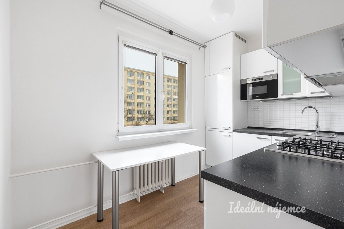 Pronájem bytu 2+1, Na Petřinách, Břevnov, 19900 Kč/měs, 58 m2