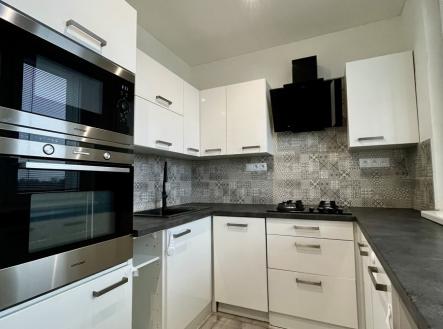 Pronájem bytu, 3+1, 74 m² obrázek