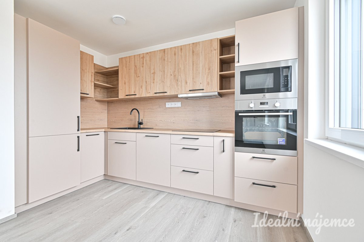 Pronájem bytu 2+kk, Dragounů, Dobřany, 15.500,- Kč/měs, 66 m2