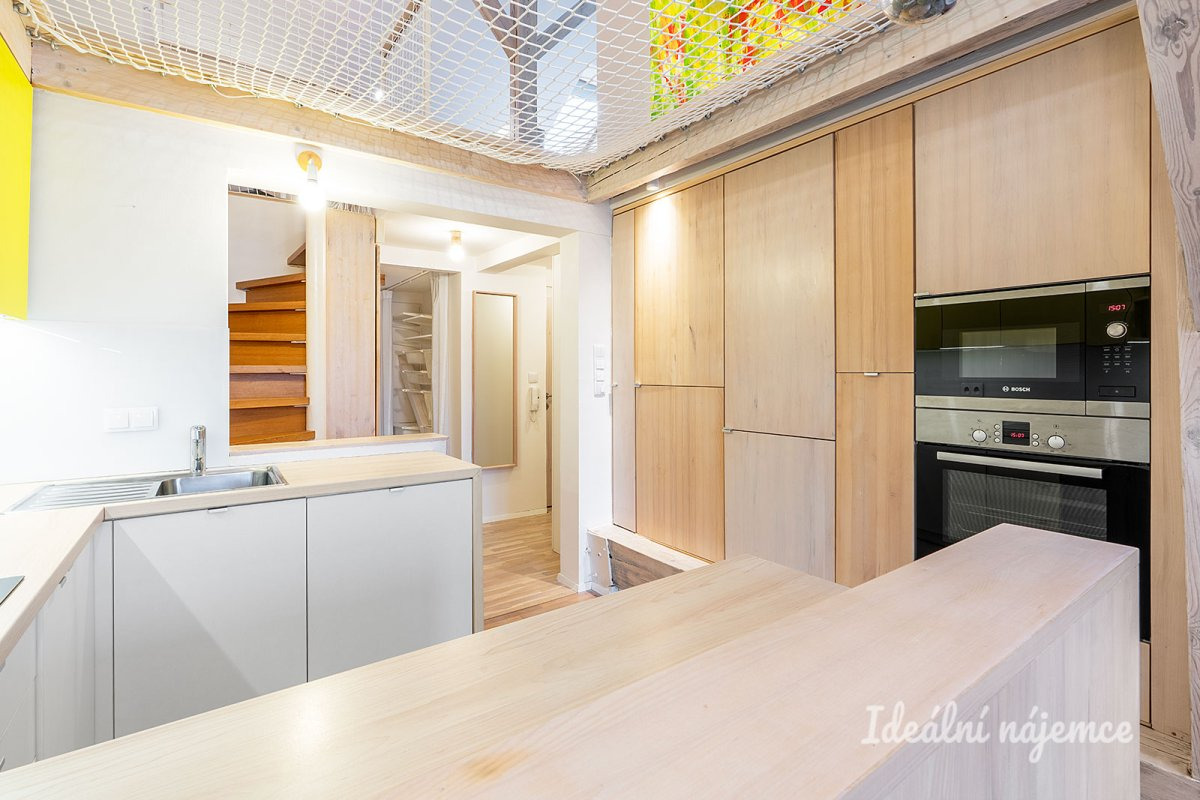 Pronájem bytu 3+kk, 28. Pluku, Vršovice, 54 m2