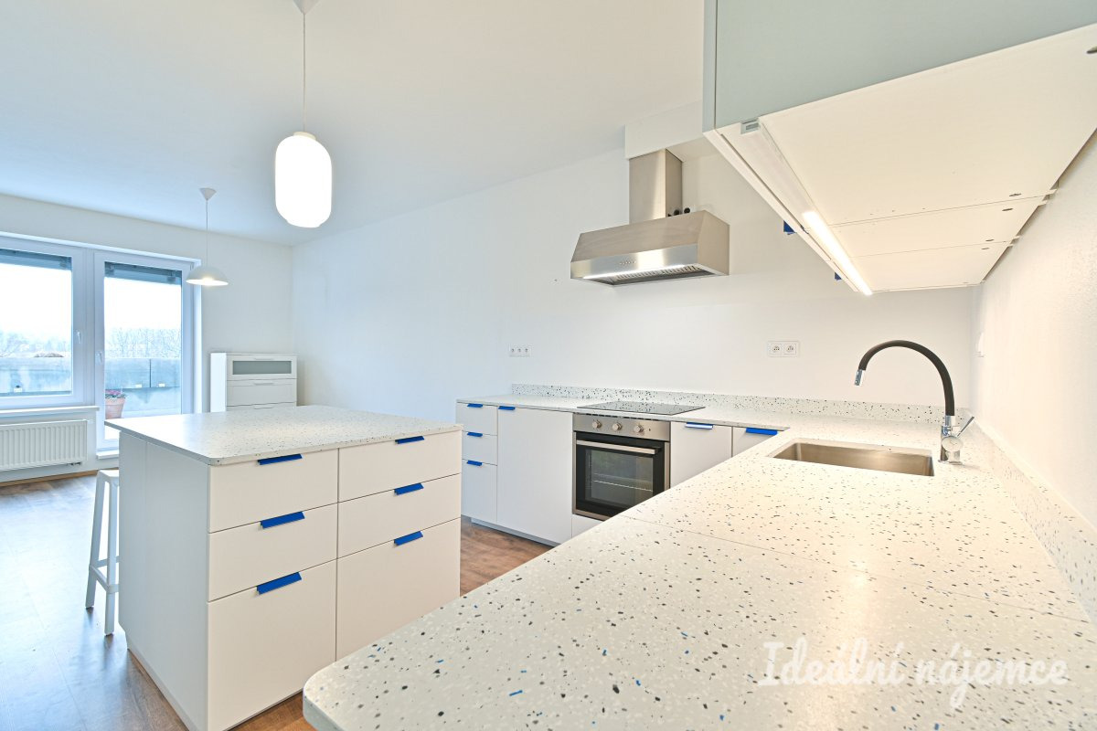 Pronájem bytu 3+kk, Křepelčí, Žebětín,  26.000 Kč/měs. s parkováním, 86 m2