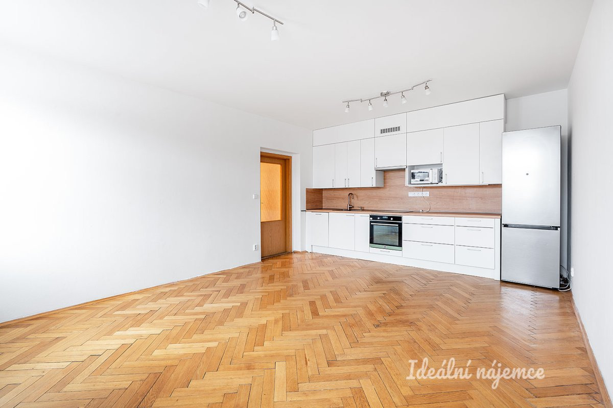 Pronájem bytu 3+kk, V lesíčku, Smíchov, 24900 Kč/měs, 51 m2