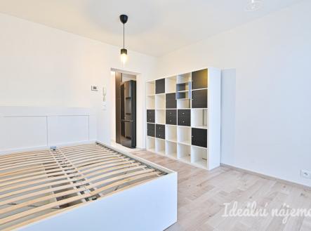 Pronájem bytu, 1+1, 24 m²