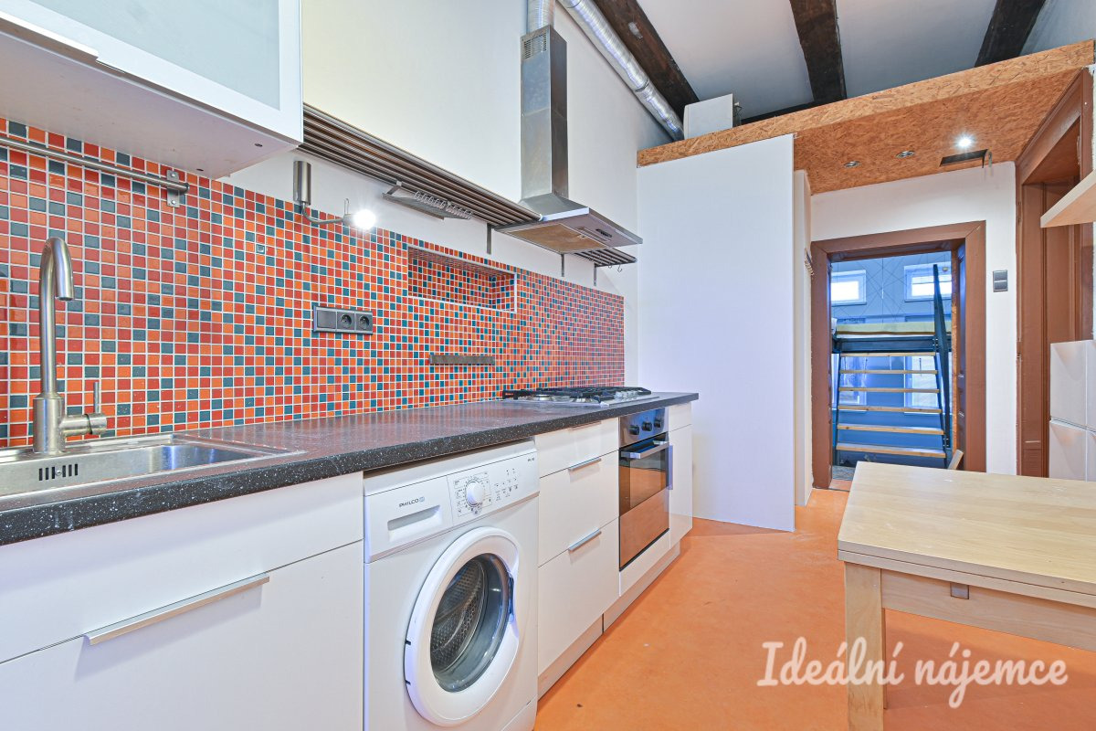 Pronájem bytu 1+1, Sirotkova, Žabovřesky, 13000 Kč/měs, 38 m2