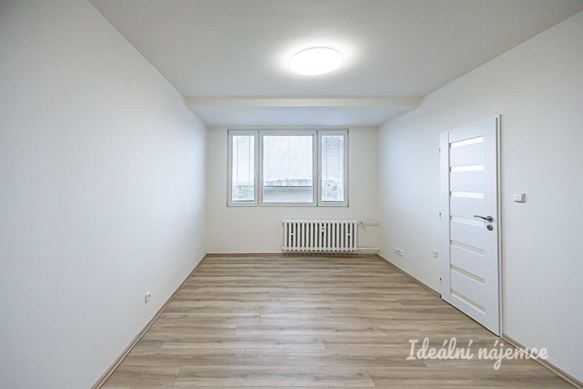 Pronájem bytu 2+kk, V Štíhlách, Krč, 18000 Kč/měs, 36 m2