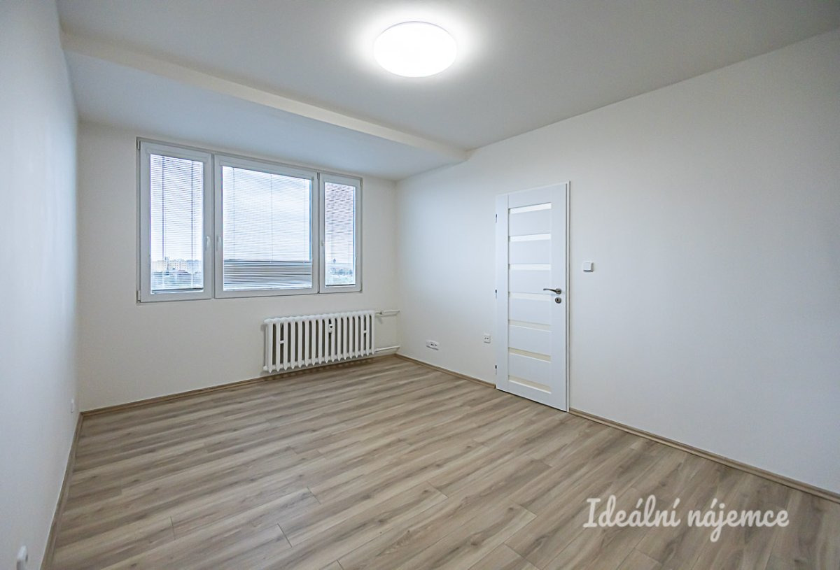 Pronájem bytu 2+kk, V Štíhlách, Krč, 18000 Kč/měs, 36 m2