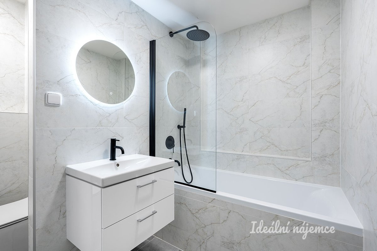 Pronájem bytu 2+kk, V Štíhlách, Krč, 18000 Kč/měs, 36 m2