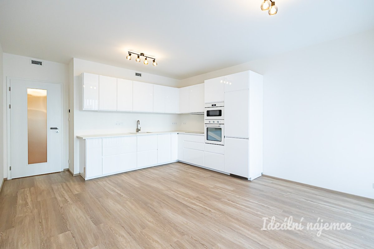 Pronájem bytu 2+kk 53 m²