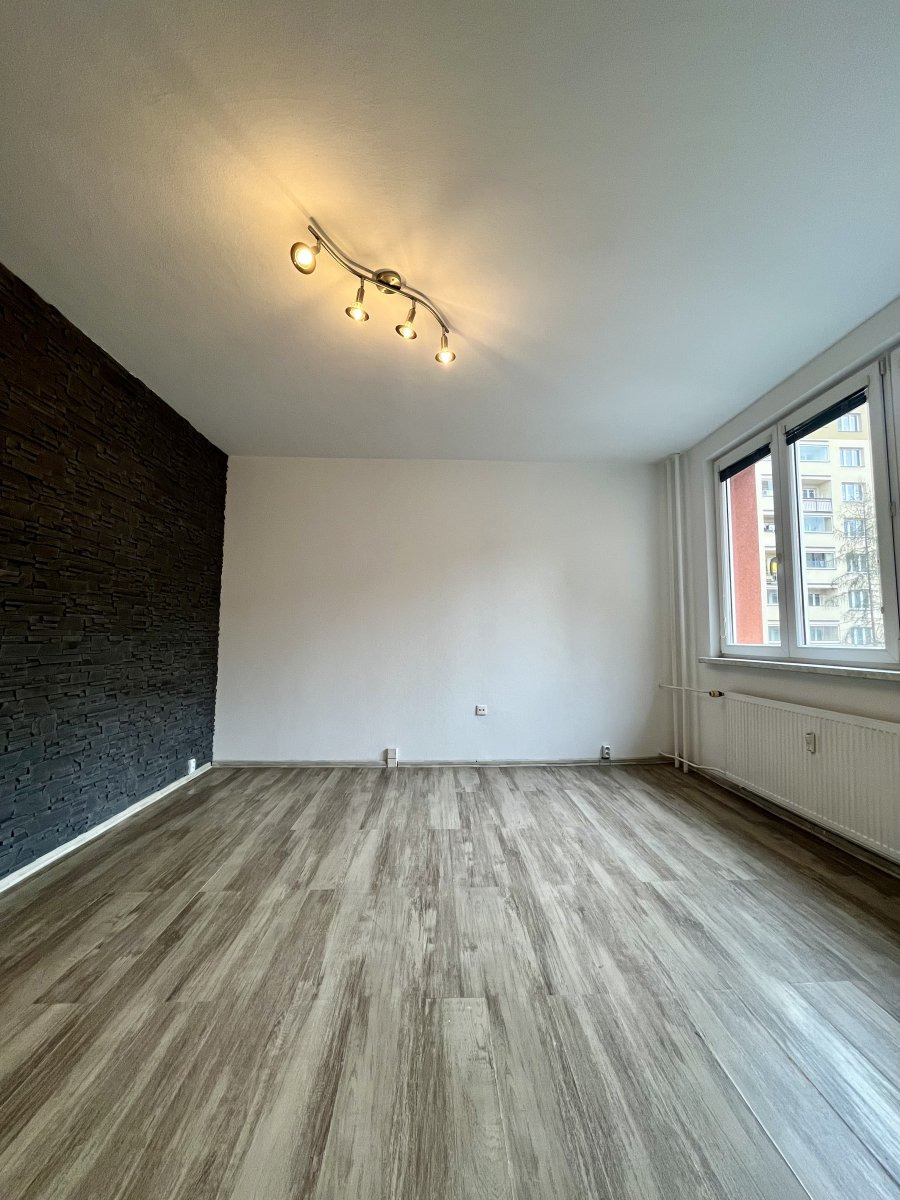 Pronájem bytu 2+1, Ladislava Hosáka, Dubina u Ostravy,  11900Kč/měs, 45 m2