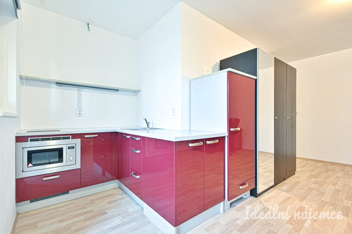 Pronájem bytu 1+kk, Stará, Zábrdovice,  12.500 Kč/měs, 32 m2