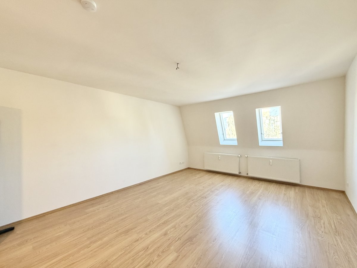Pronájem bytu 1+kk, Anenské náměstí, Jablonec nad Nisou, 8000 Kč/měs, 32 m2