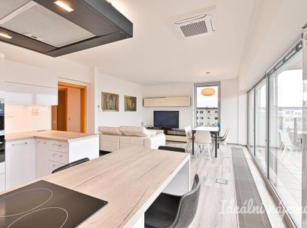 Pronájem bytu, 3+kk, 118 m²