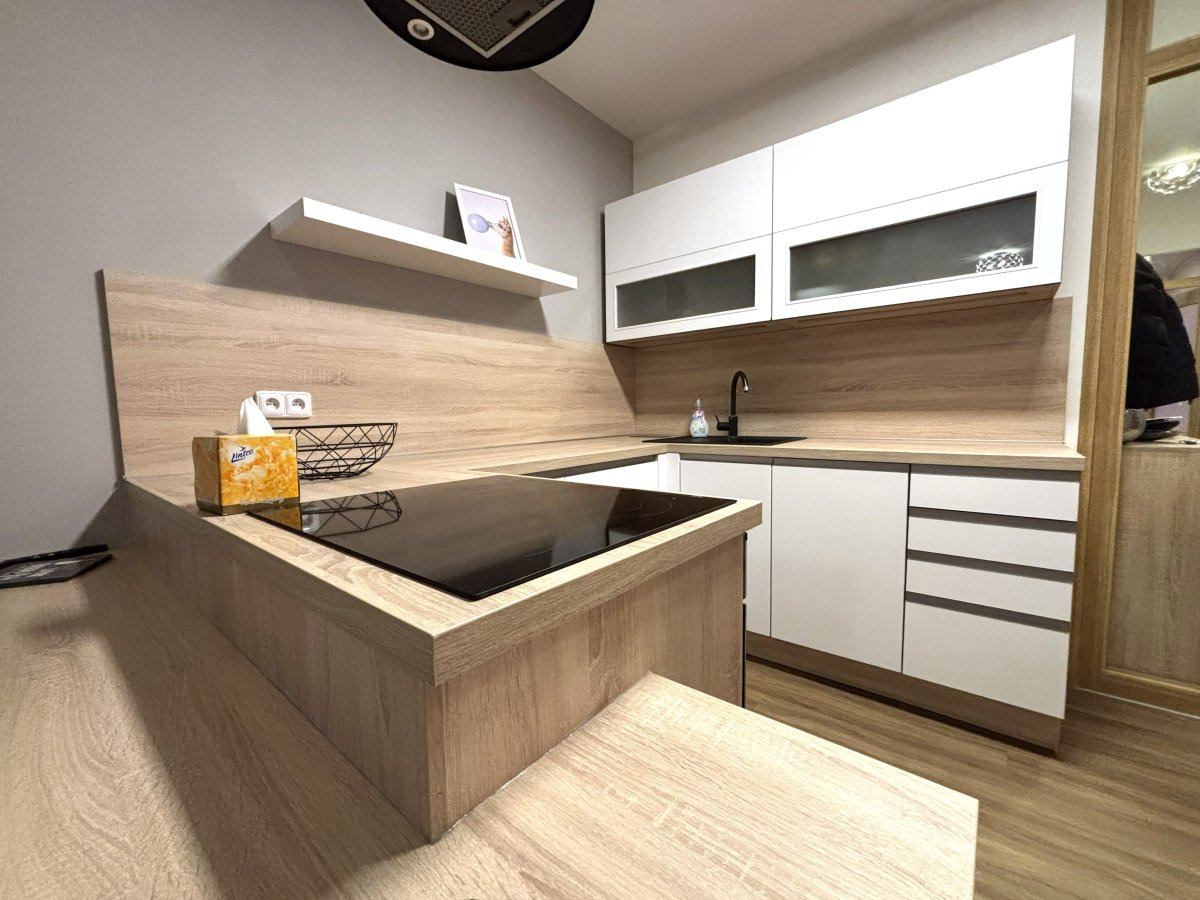 Pronájem bytu 1+kk, Pallova, Plzeň, 13.300,- Kč/měs, 37 m2