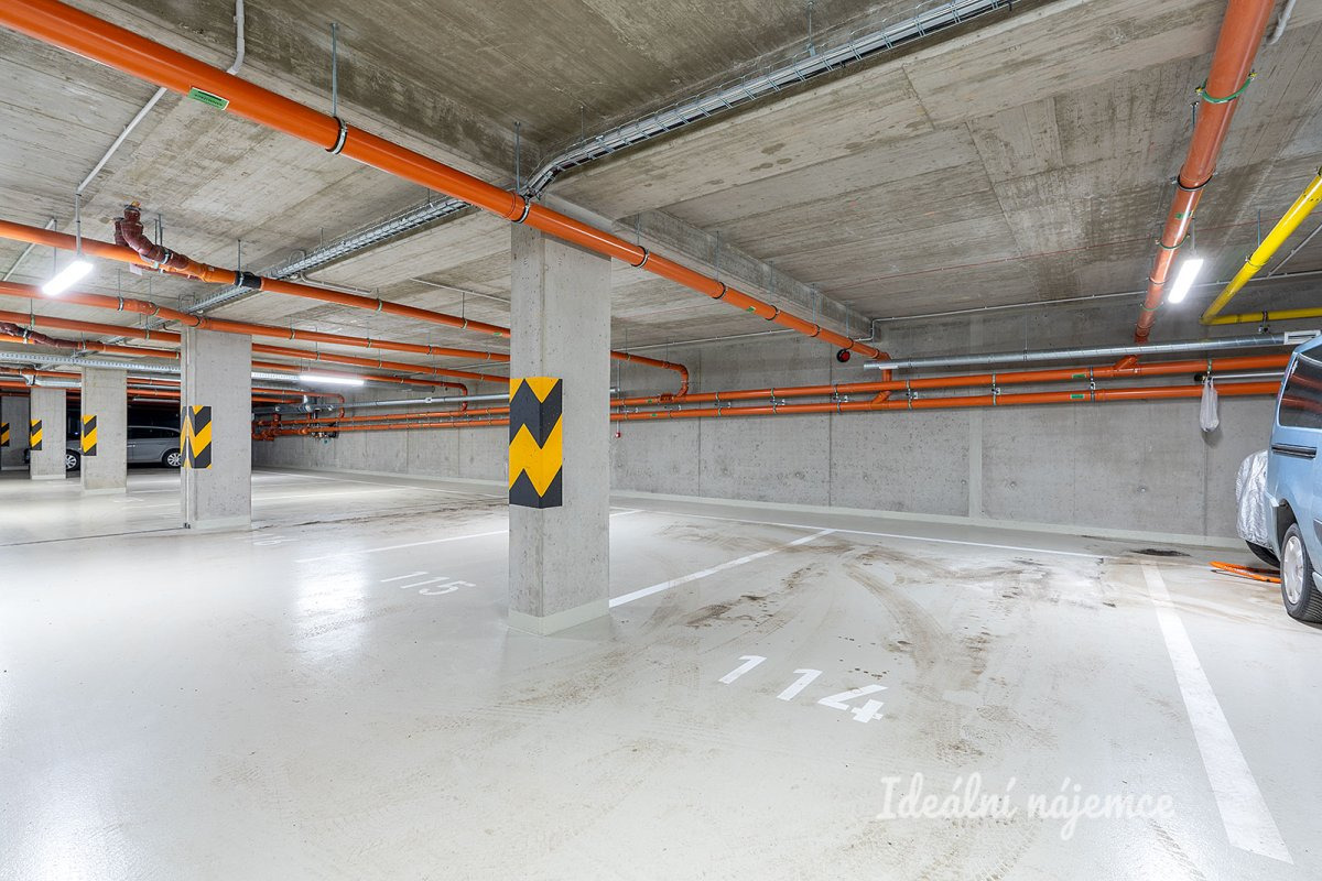 Pronájem bytu 1+kk, Českobrodská, Hostavice,  31 m2