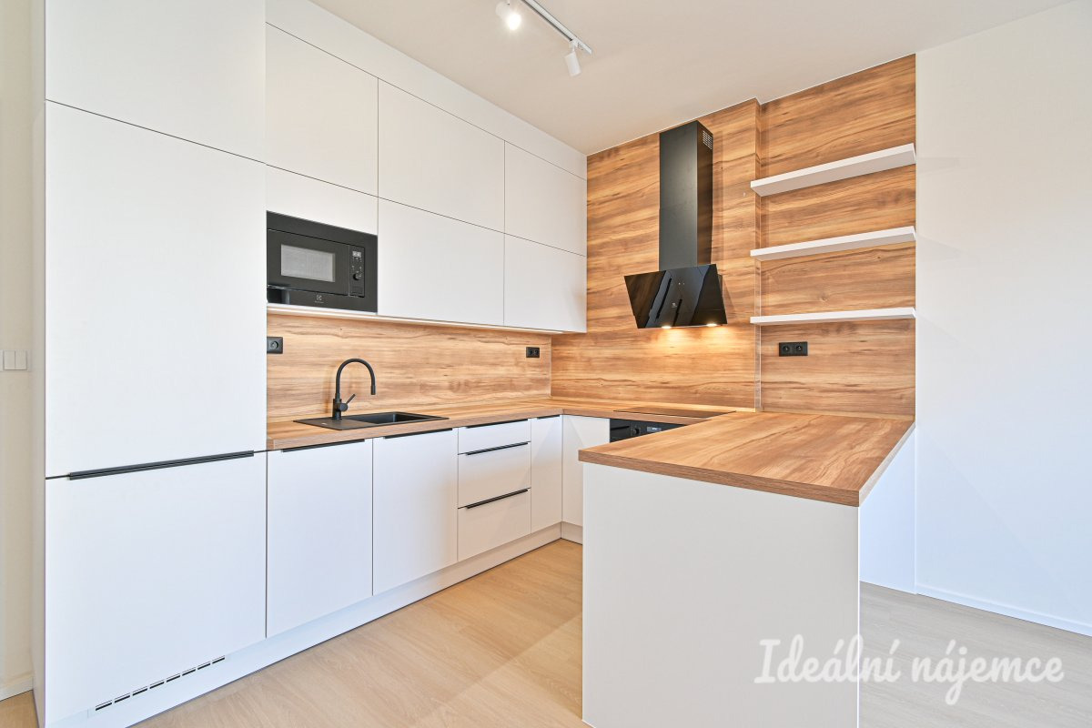 Podnájem bytu 2+kk, Ghegova, Staré Brno,  23.000 Kč/měs, 51 m2