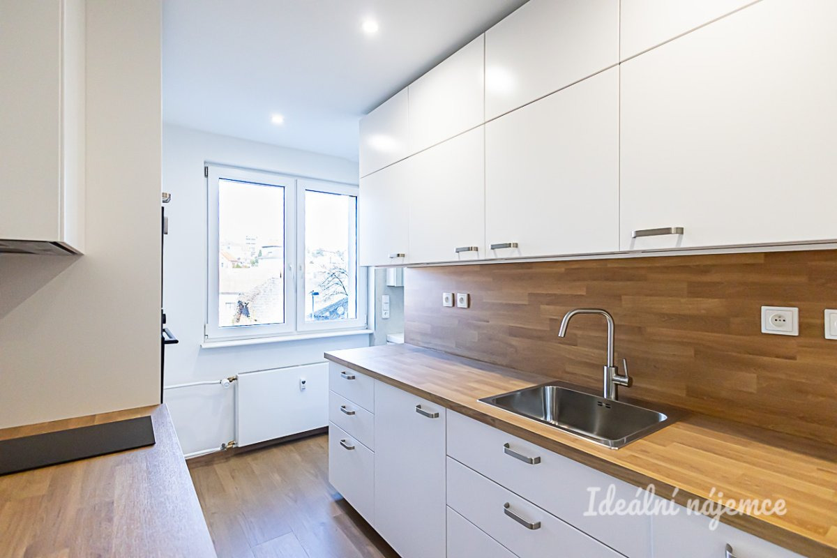 Pronájem bytu 2+1 56 m2