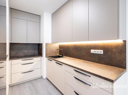 Pronájem bytu, 2+kk, 55 m²