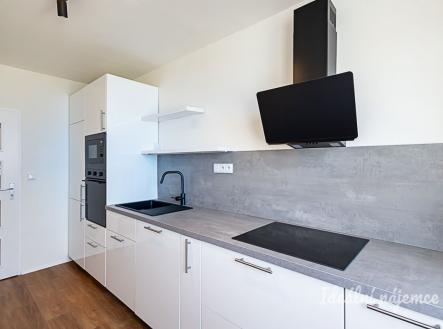 Pronájem bytu, 3+1, 68 m²