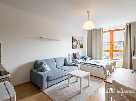 Pronájem bytu, 1+kk, 28 m²