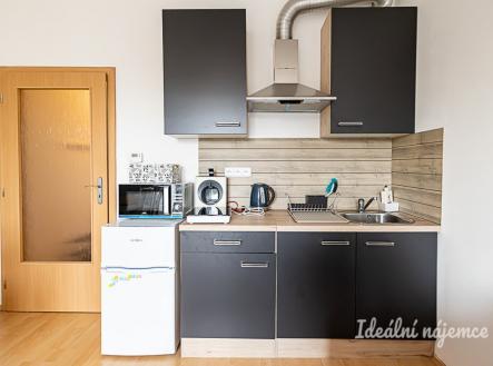 Pronájem bytu, 1+kk, 28 m²