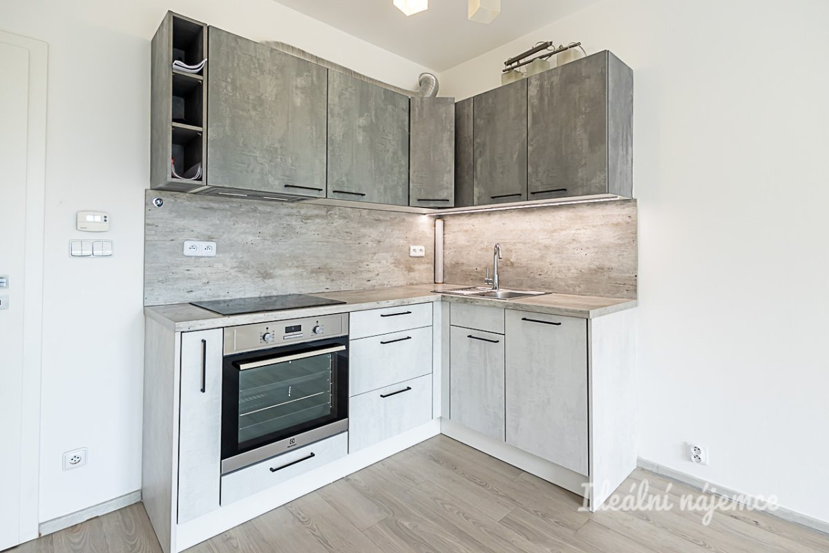 Pronájem bytu 2+kk, Pod Haltýřem, Kunratice, 22900 Kč/měs, 47 m2