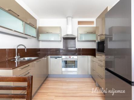 Pronájem bytu, 3+1, 76 m²