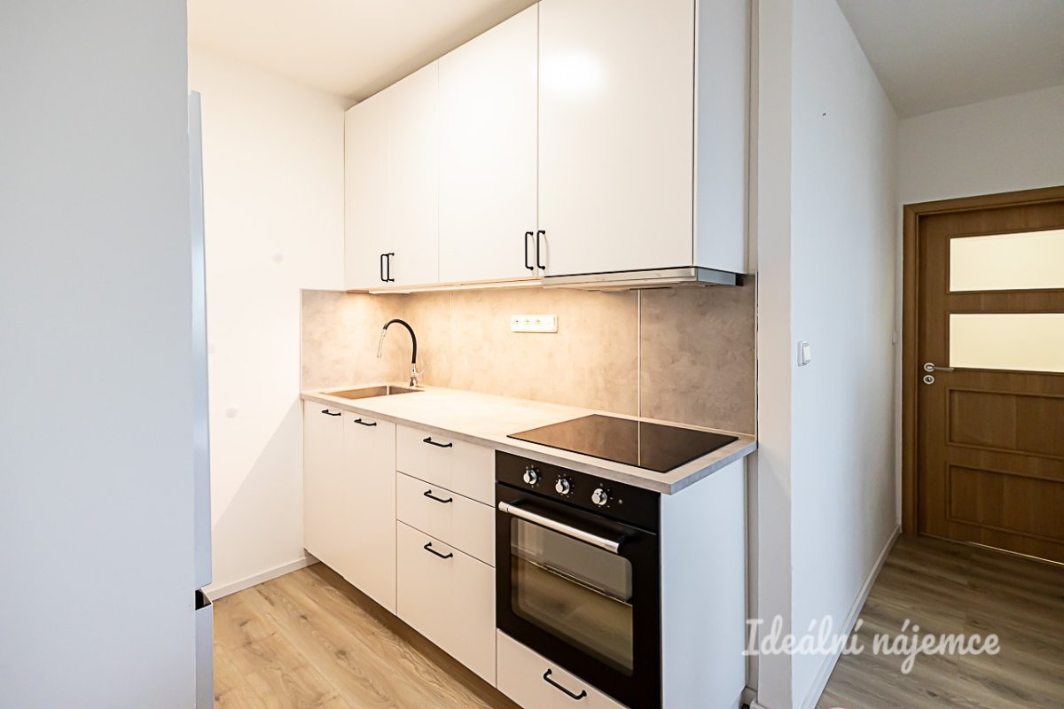 Pronájem bytu 2+kk, Zelenohorská, Bohnice, 19.700 Kč/měs, 43 m2