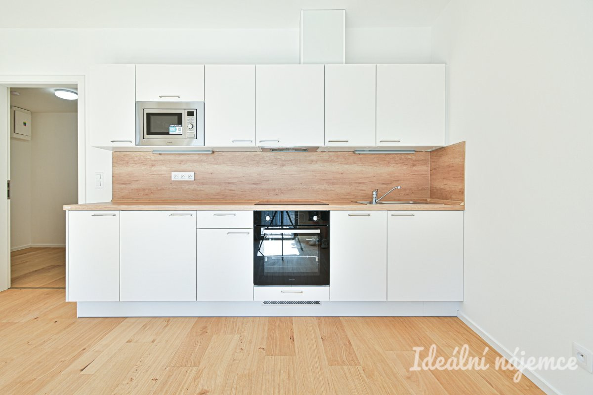 Pronájem bytu 1+kk, Bratislavská, Zábrdovice,  16.000 Kč/měs, 34 m2