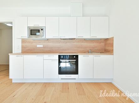 Pronájem bytu, 1+kk, 34 m²