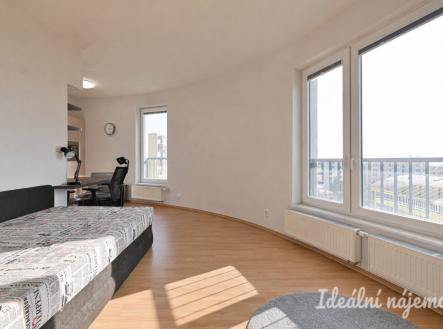 Pronájem bytu, 1+kk, 32 m²