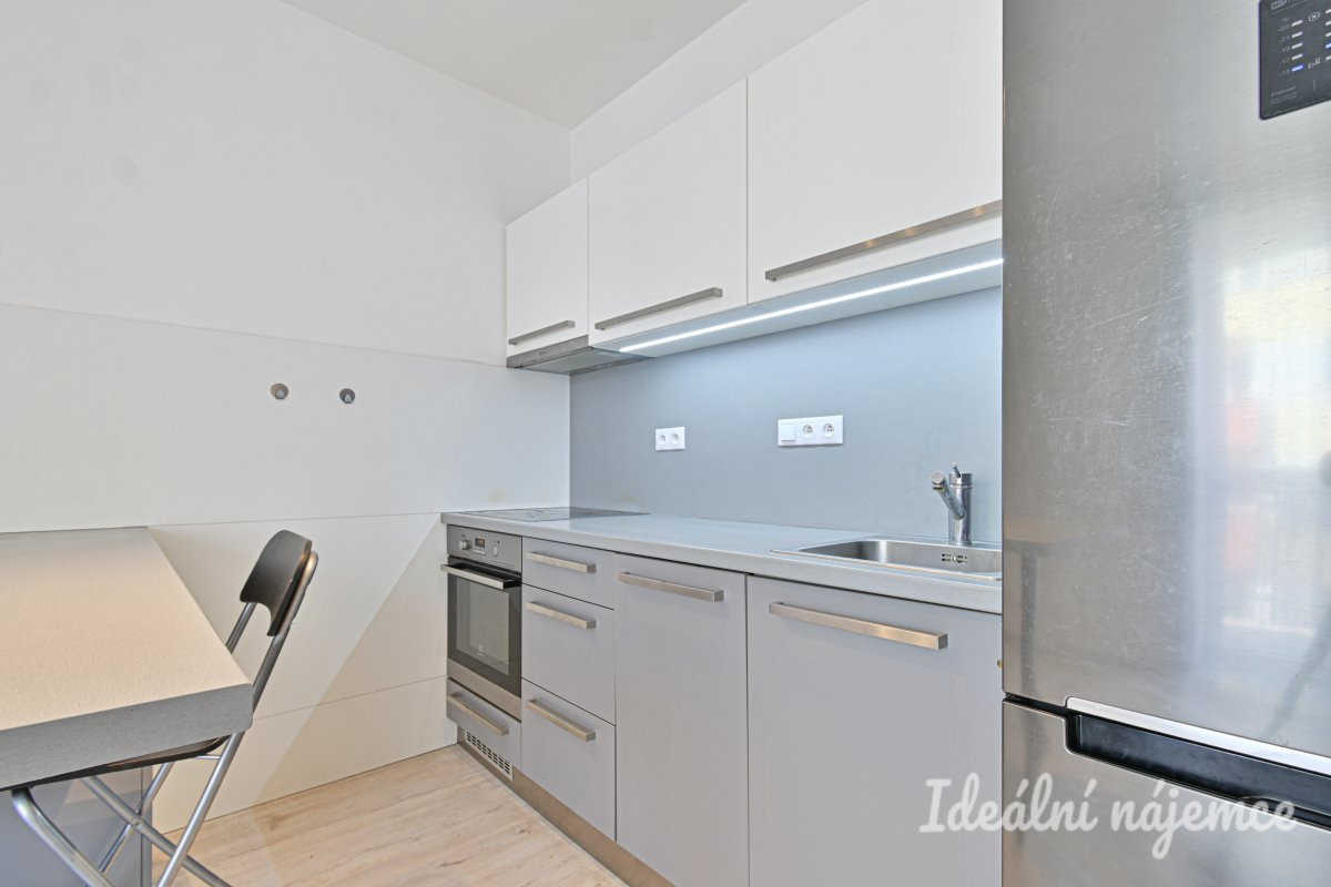 Pronájem bytu 2+kk, Listnatá, Žebětín,  Kč/měs, 47 m2