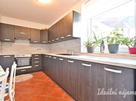 Pronájem bytu, 1+kk, 42 m²