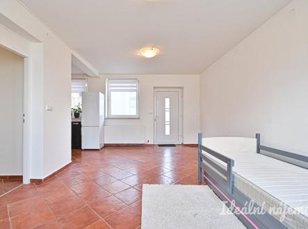 Pronájem bytu, 1+kk, 42 m²
